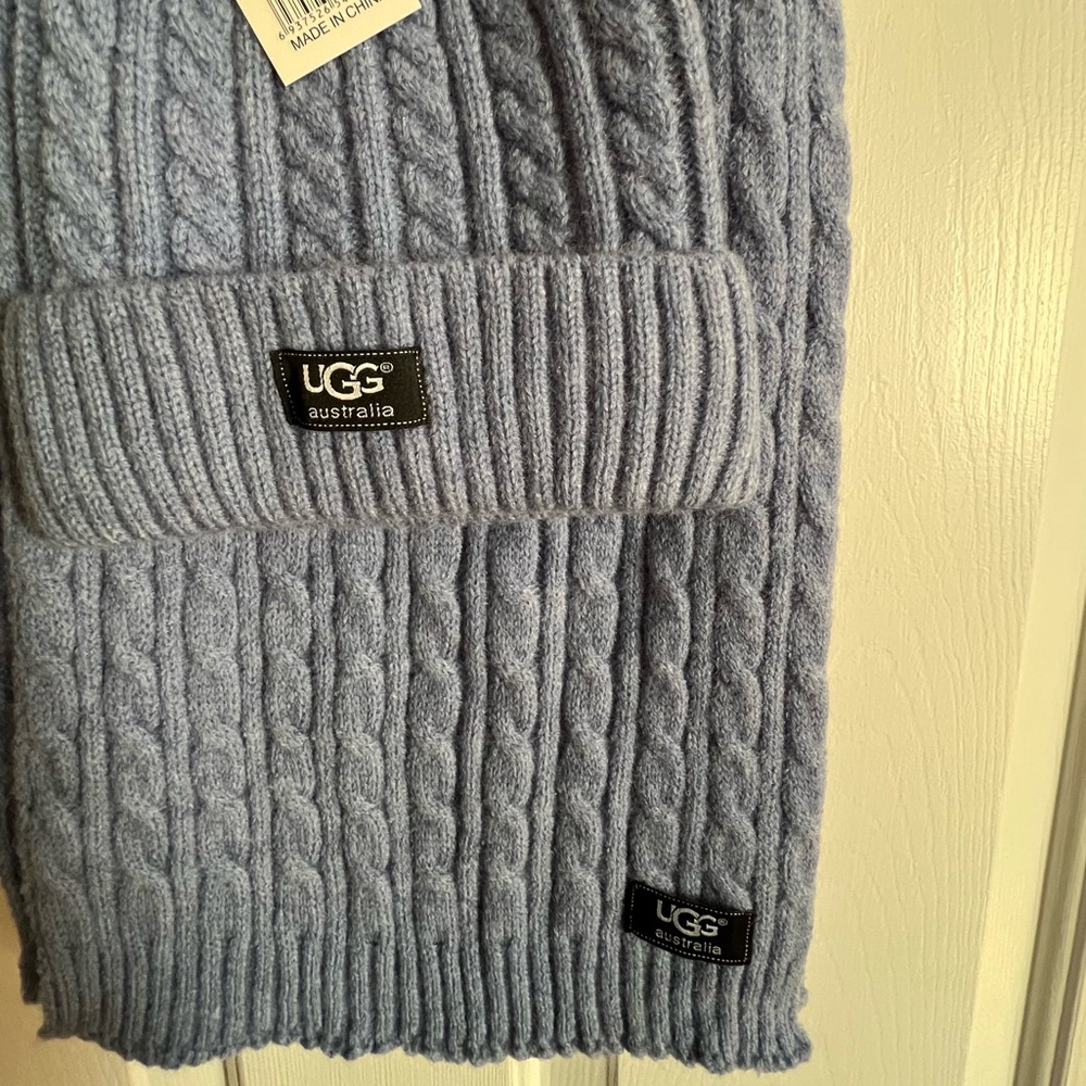 UGG hat and scarf set